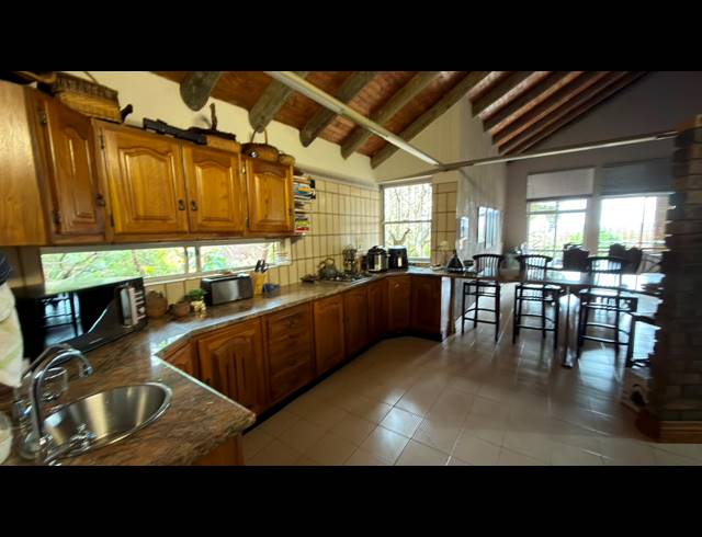 4 BEDROOM HOUSE TO LET IN STEILTES